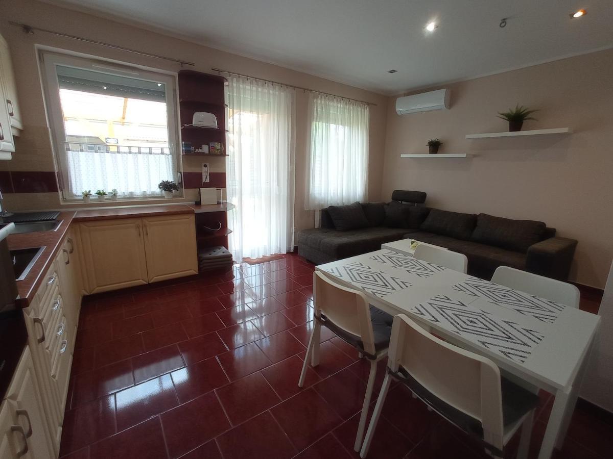 Budapest Airport Apartment Exterior foto